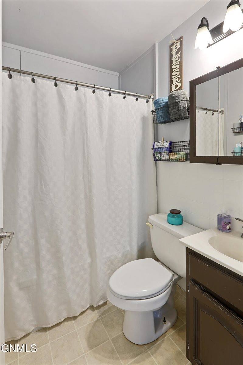 922 6th Avenue West, Williston, ND 58801