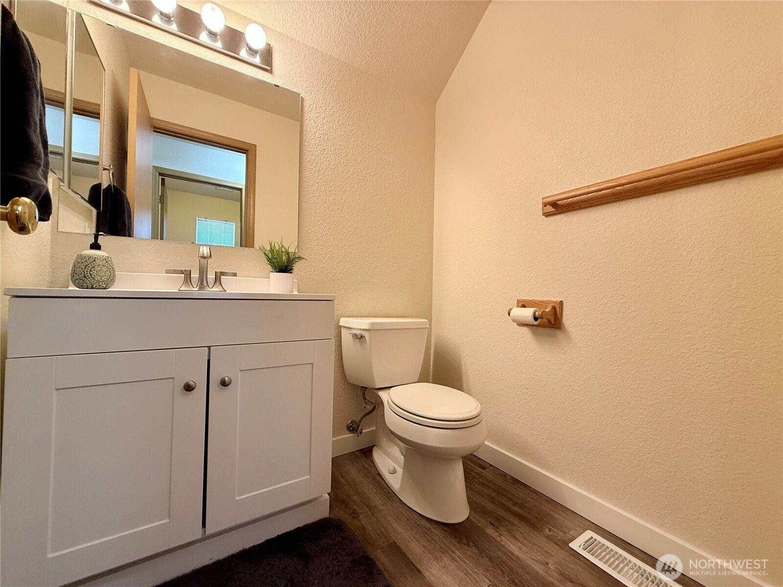 4304 Seville Drive SE, Lacey, WA 98503