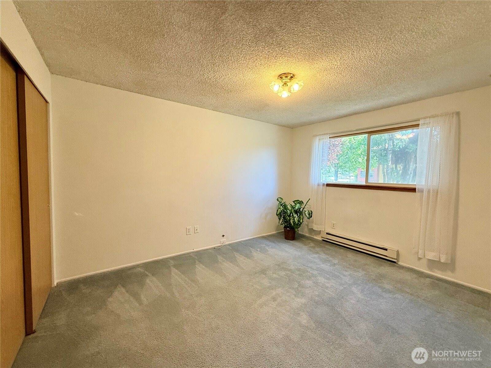 201 Montana Street South, Rainier, WA 98576