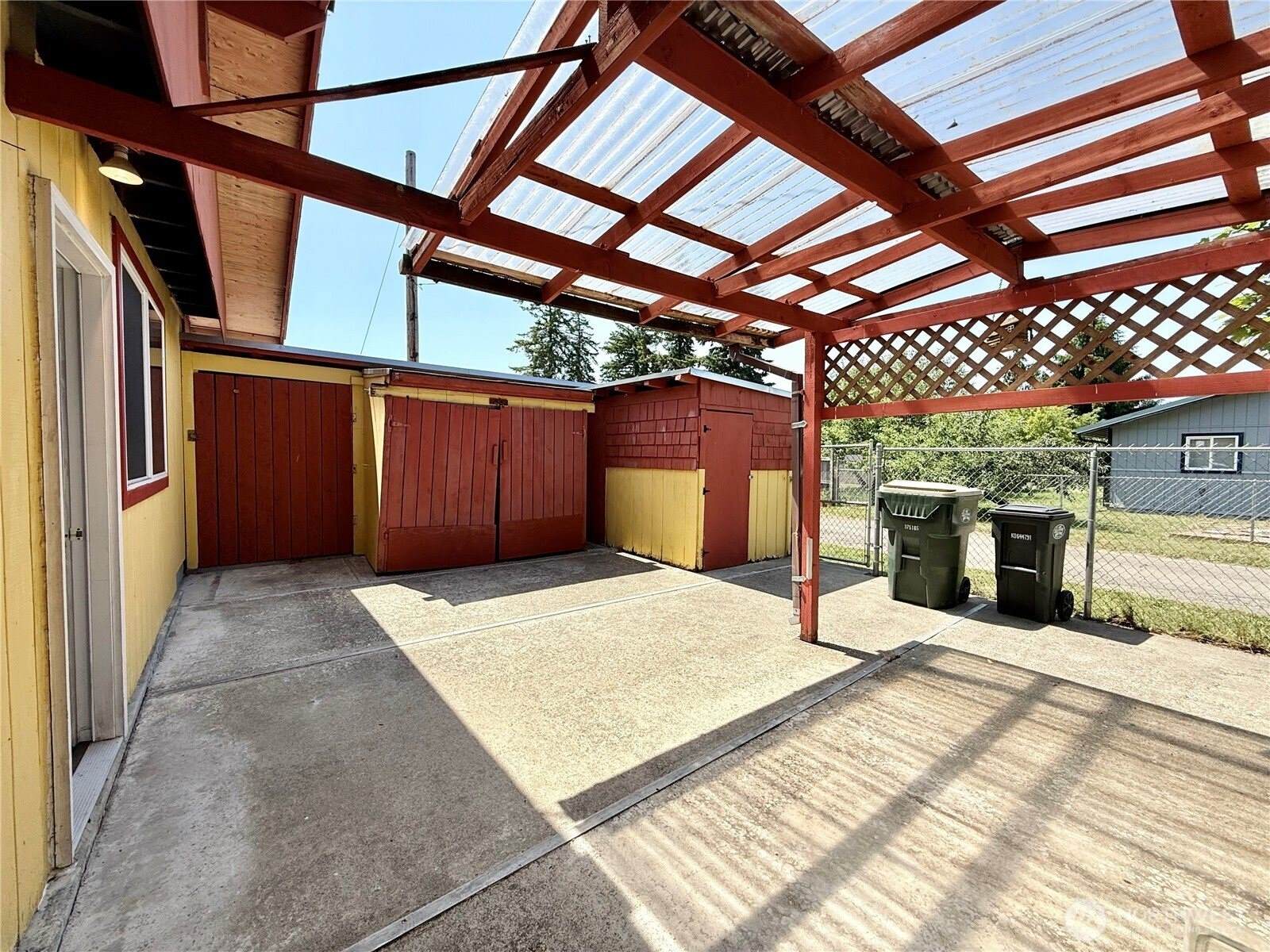 201 Montana Street South, Rainier, WA 98576