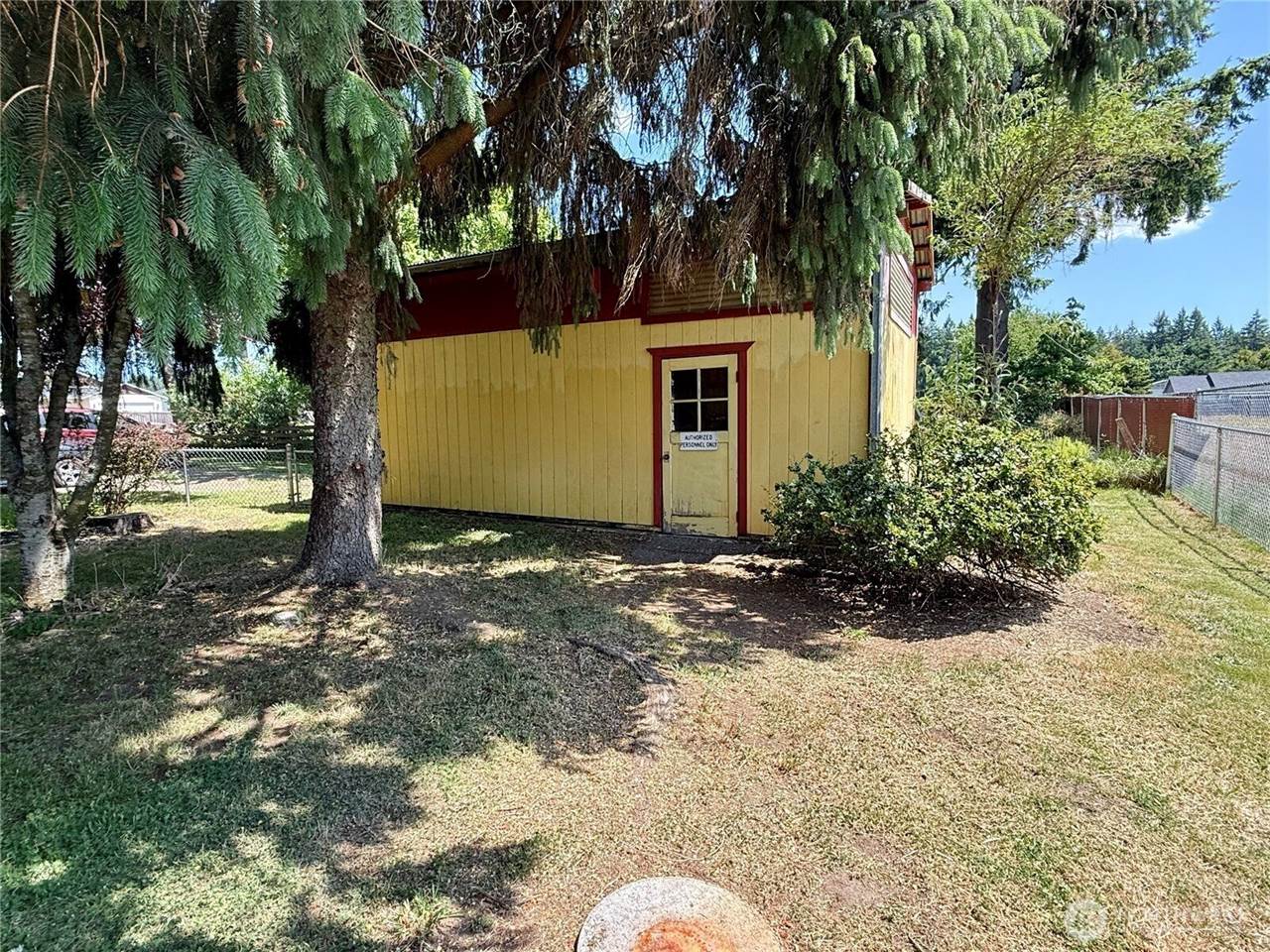 201 Montana Street South, Rainier, WA 98576