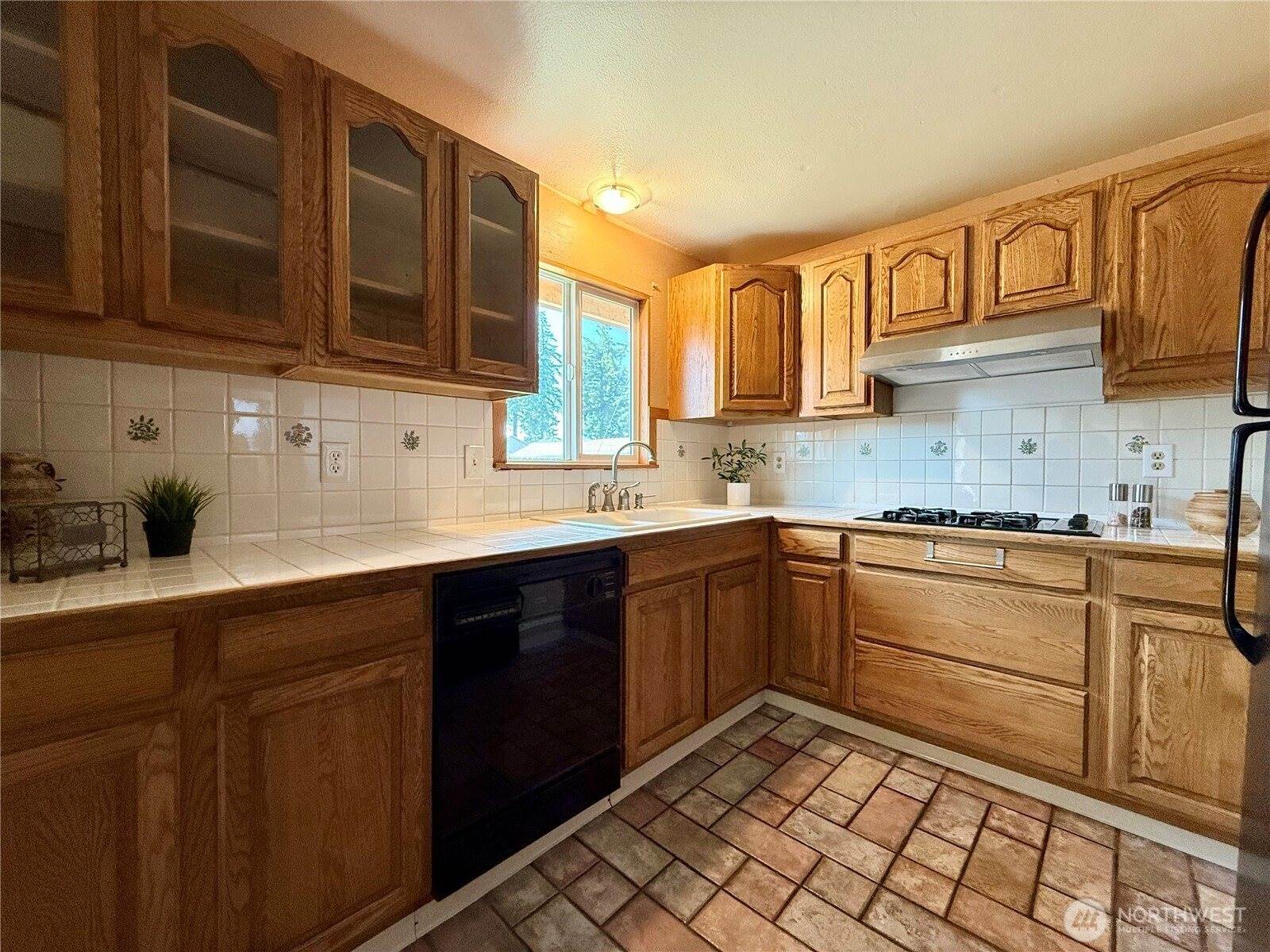 201 Montana Street South, Rainier, WA 98576