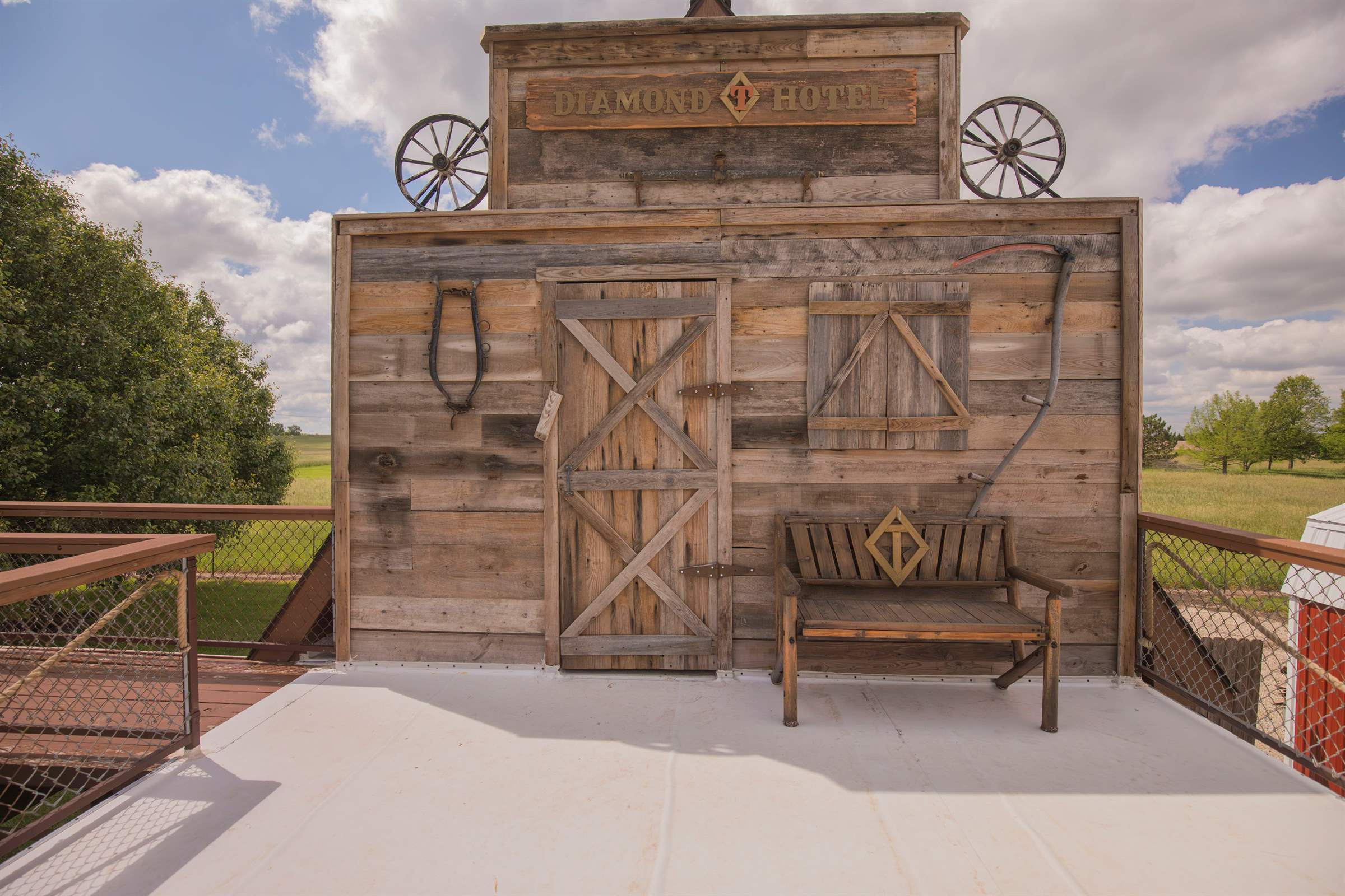 6045 SE 61st St, Tecumseh, KS 66542