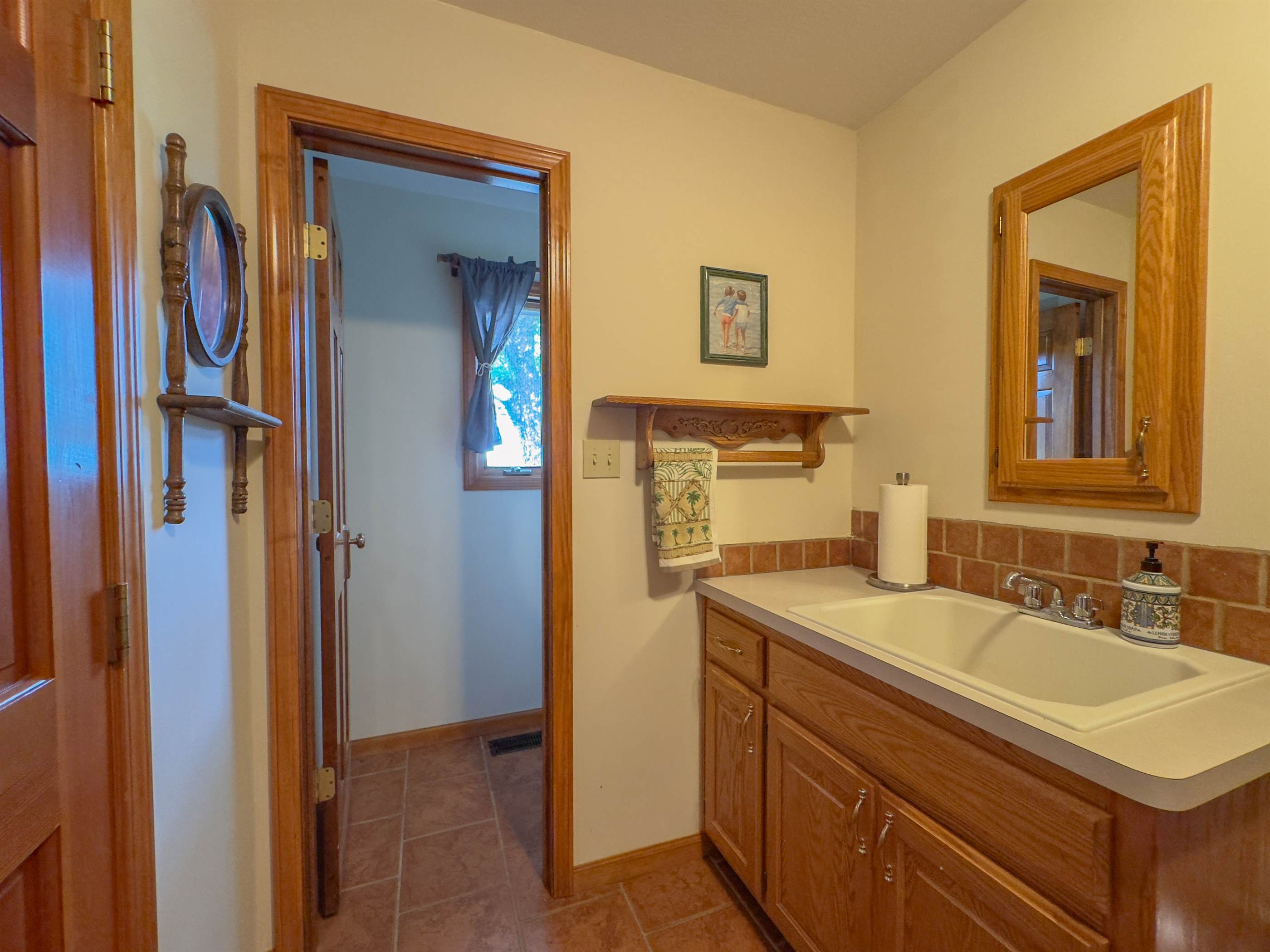 6045 SE 61st St, Tecumseh, KS 66542