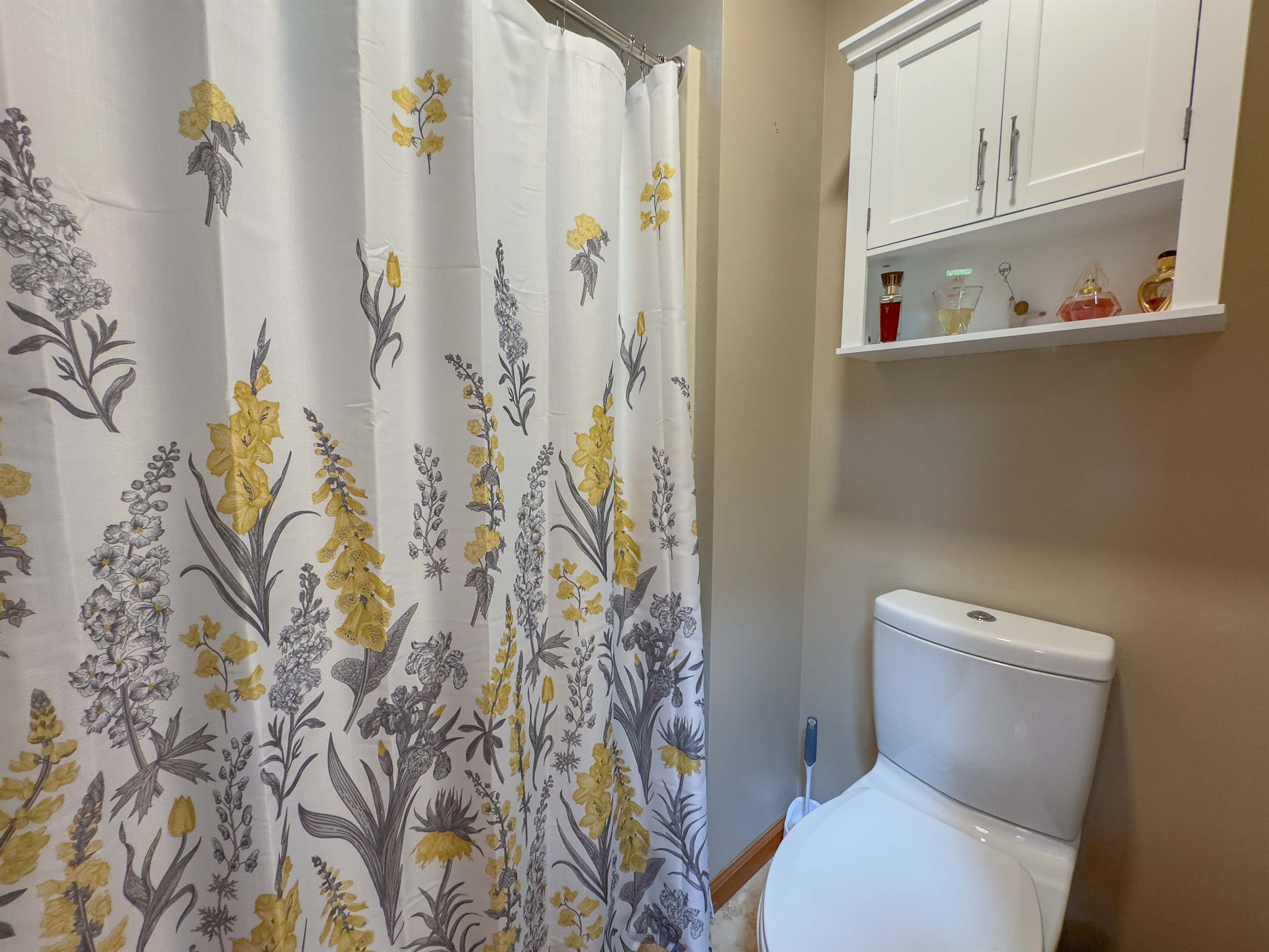 6045 SE 61st St, Tecumseh, KS 66542