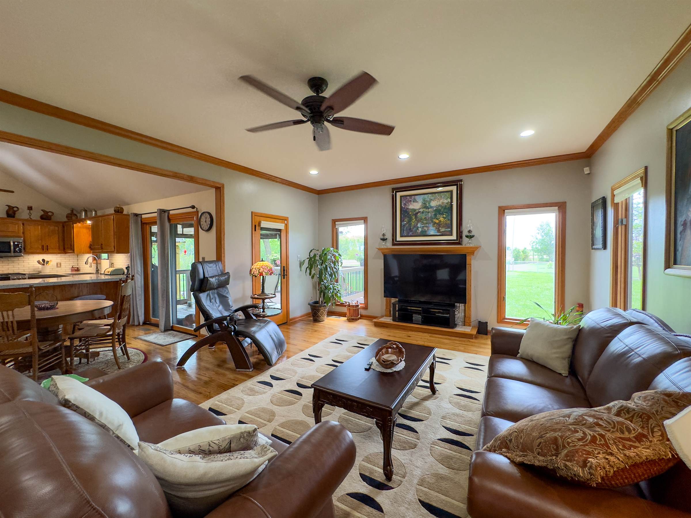 6045 SE 61st St, Tecumseh, KS 66542