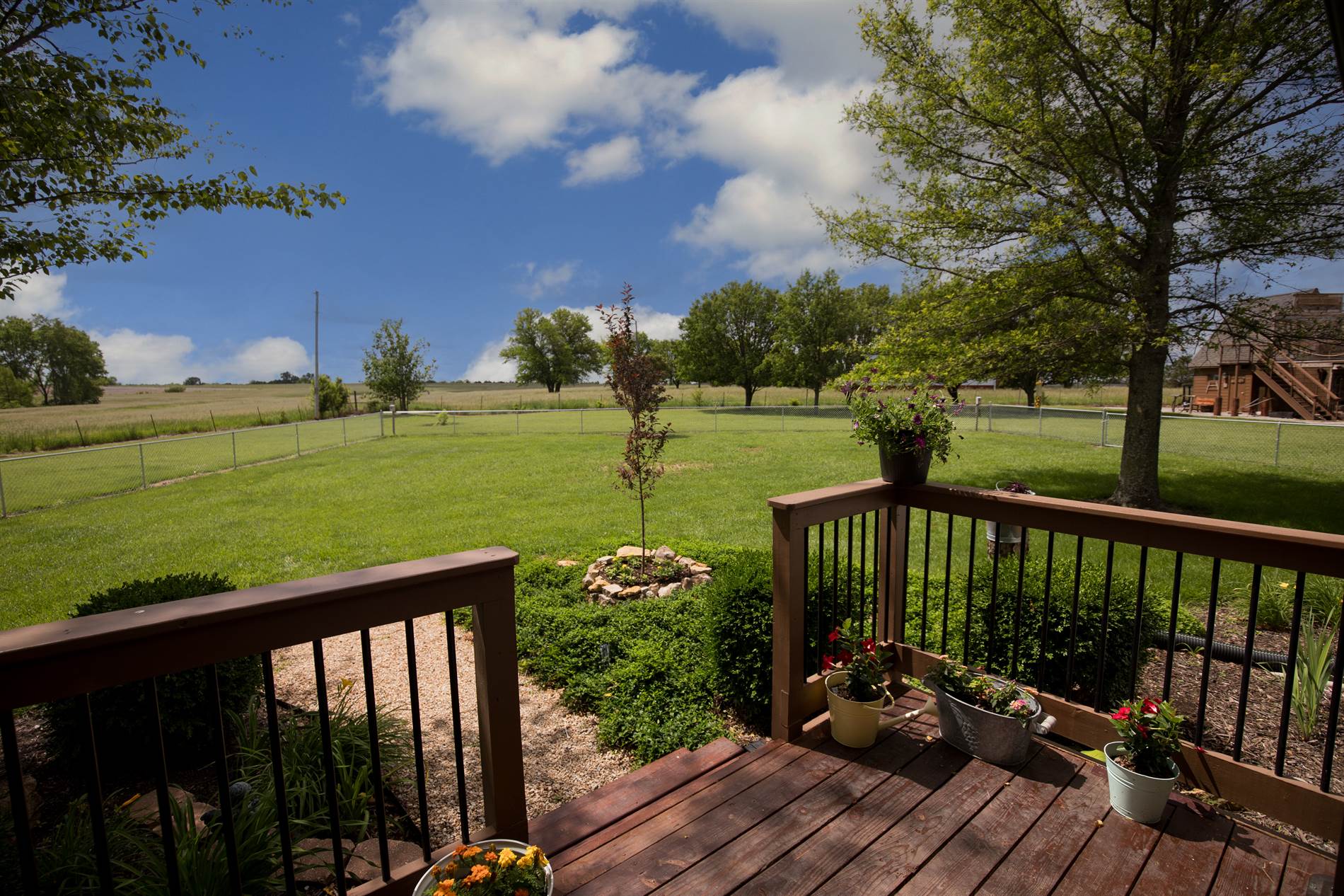 6045 SE 61st St, Tecumseh, KS 66542