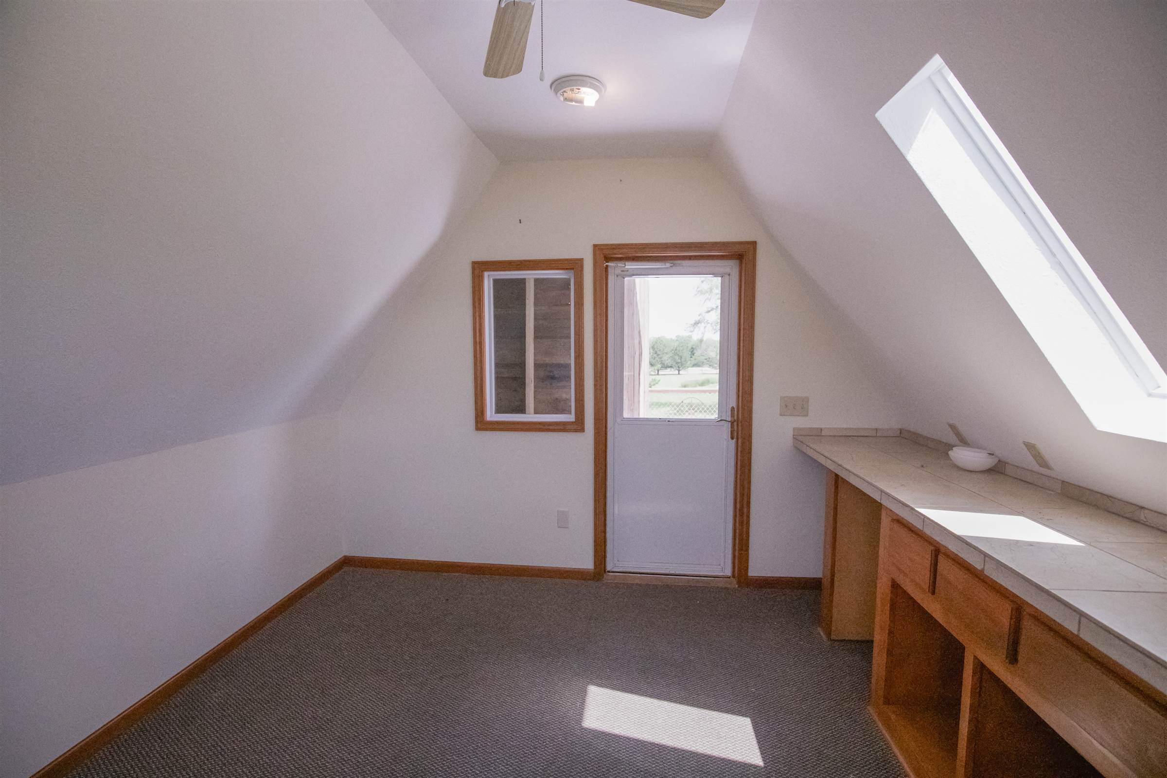 6045 SE 61st St, Tecumseh, KS 66542