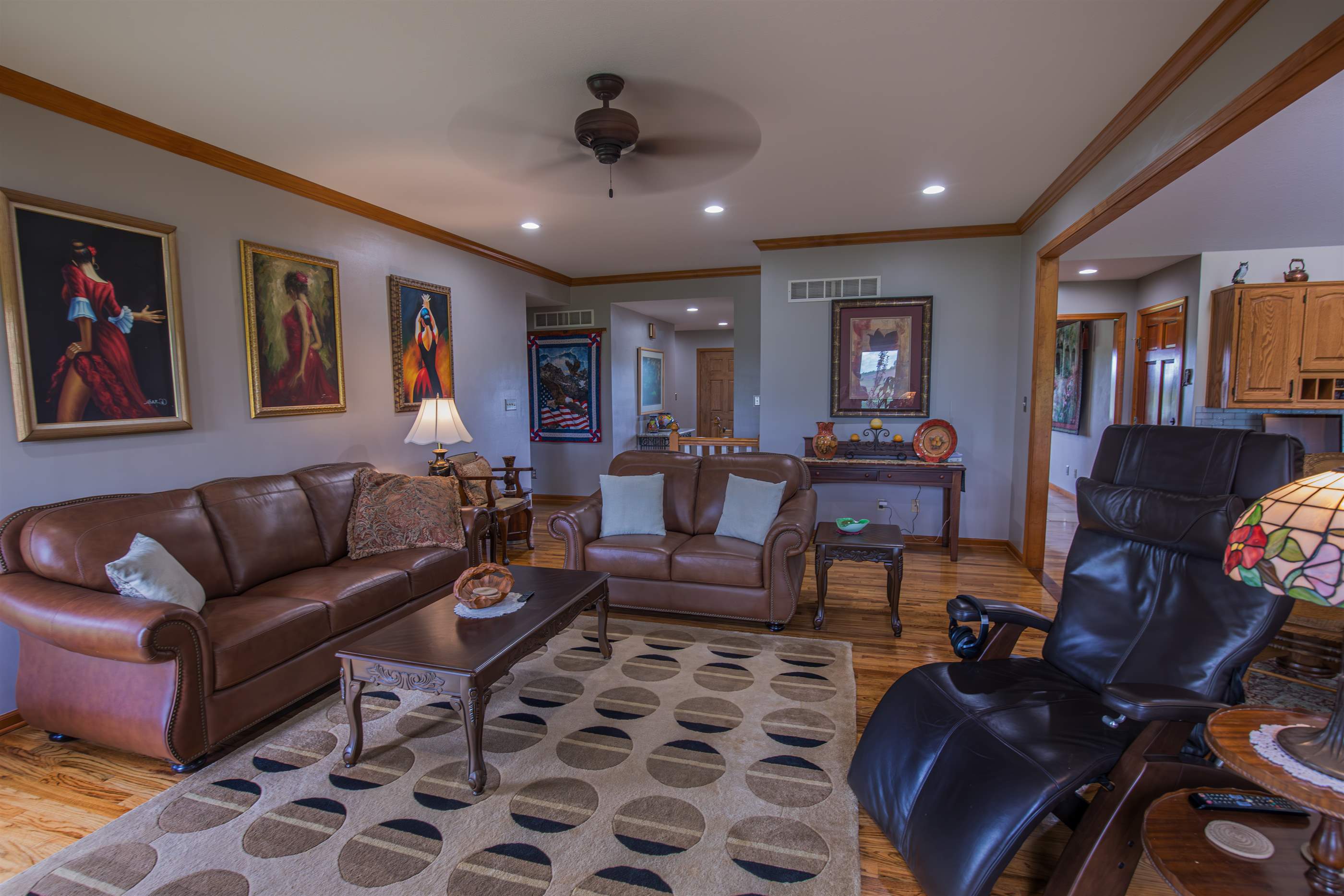 6045 SE 61st St, Tecumseh, KS 66542