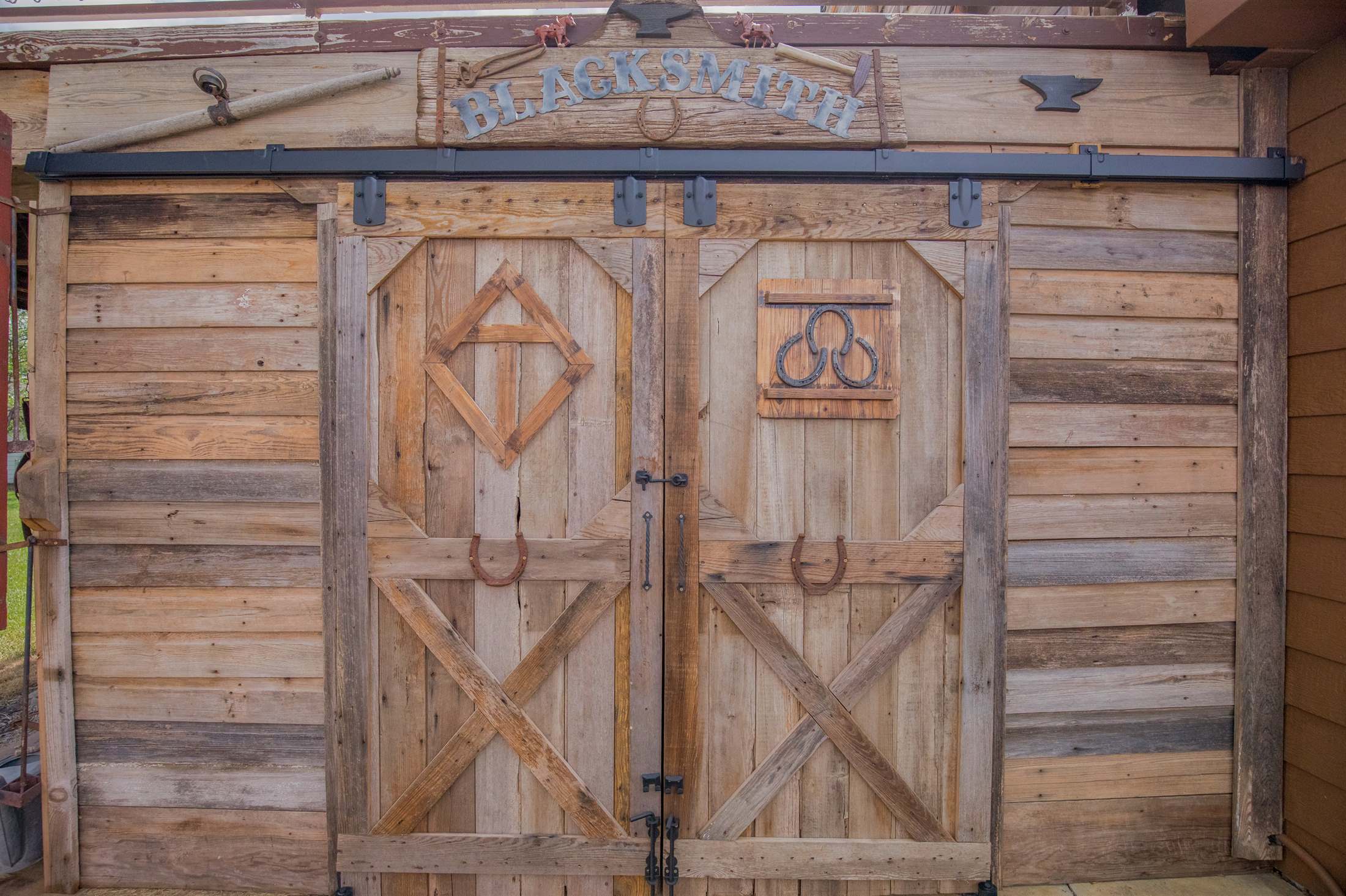 6045 SE 61st St, Tecumseh, KS 66542