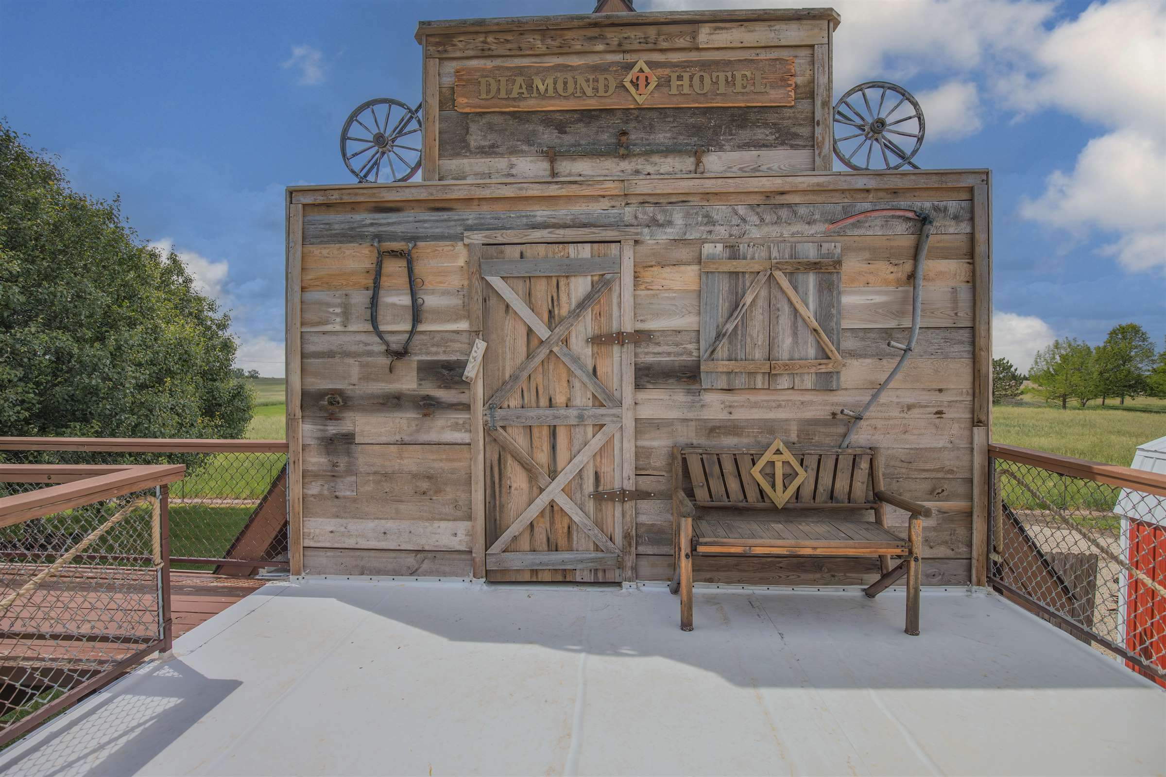 6045 SE 61st St, Tecumseh, KS 66542