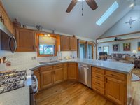 6045 SE 61st St, Tecumseh, KS 66542