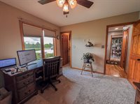 6045 SE 61st St, Tecumseh, KS 66542