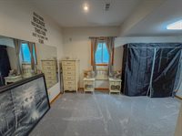 6045 SE 61st St, Tecumseh, KS 66542