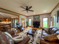 6045 SE 61st St, Tecumseh, KS 66542