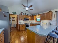 6045 SE 61st St, Tecumseh, KS 66542