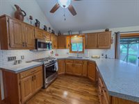 6045 SE 61st St, Tecumseh, KS 66542