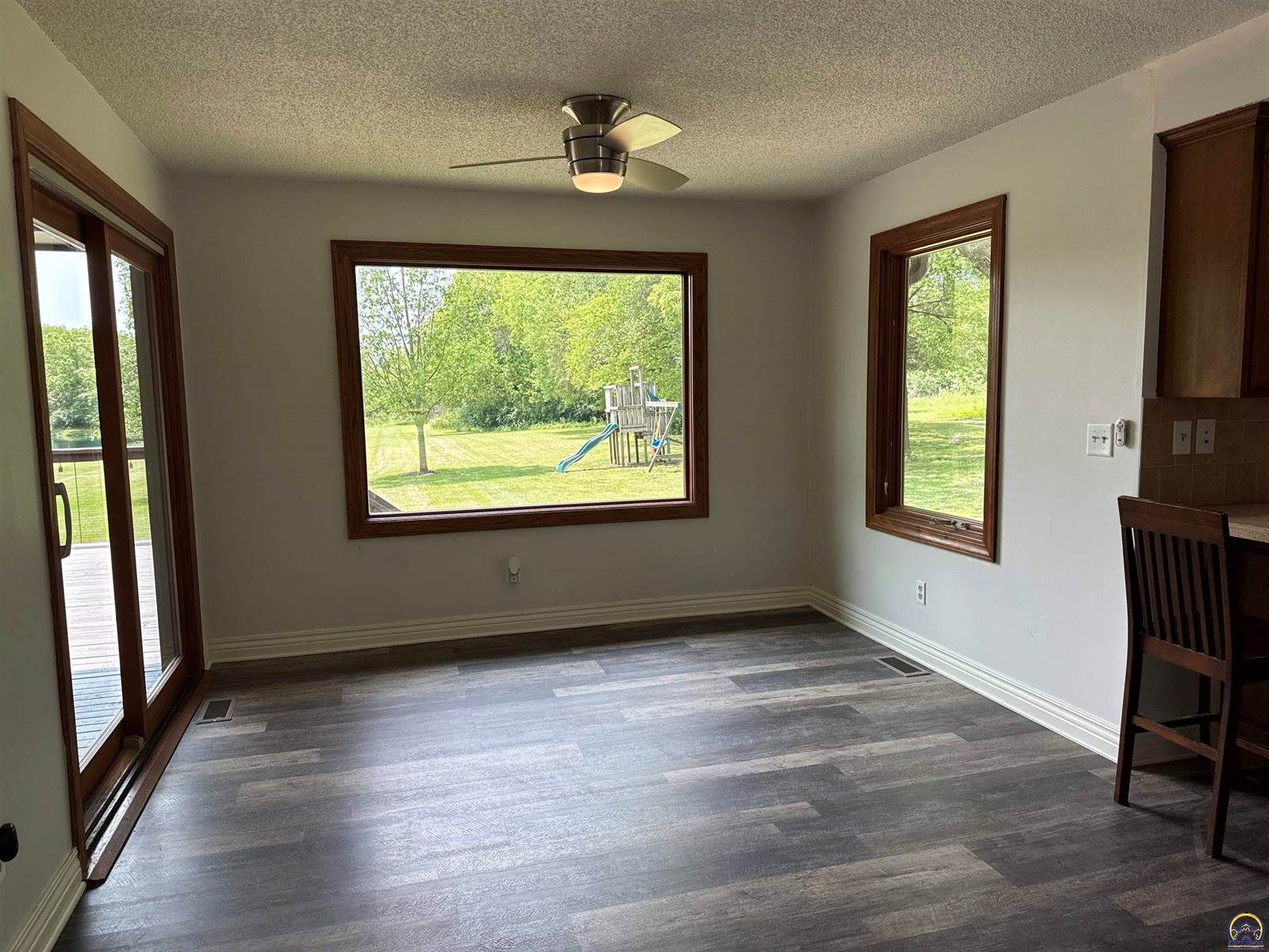 6301 SE Croco RD, Berryton, KS 66409