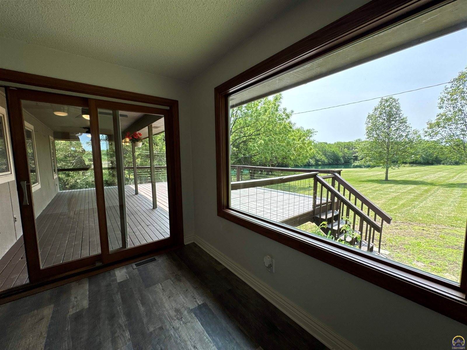 6301 SE Croco RD, Berryton, KS 66409