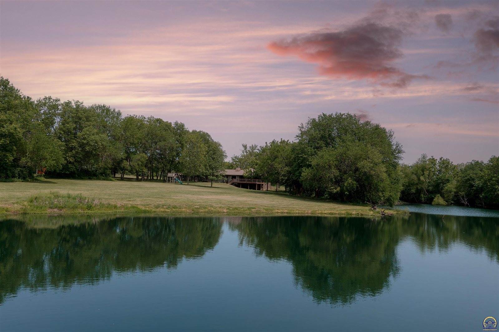 6301 SE Croco RD, Berryton, KS 66409