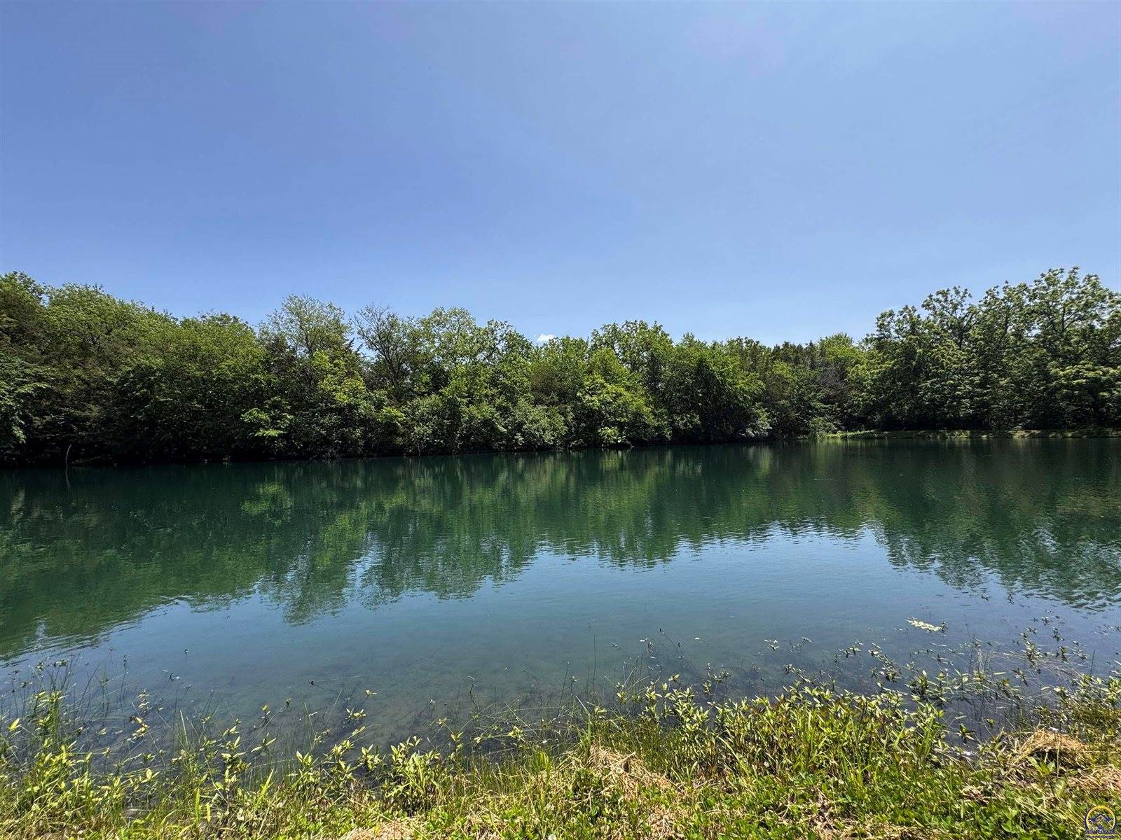 6301 SE Croco RD, Berryton, KS 66409