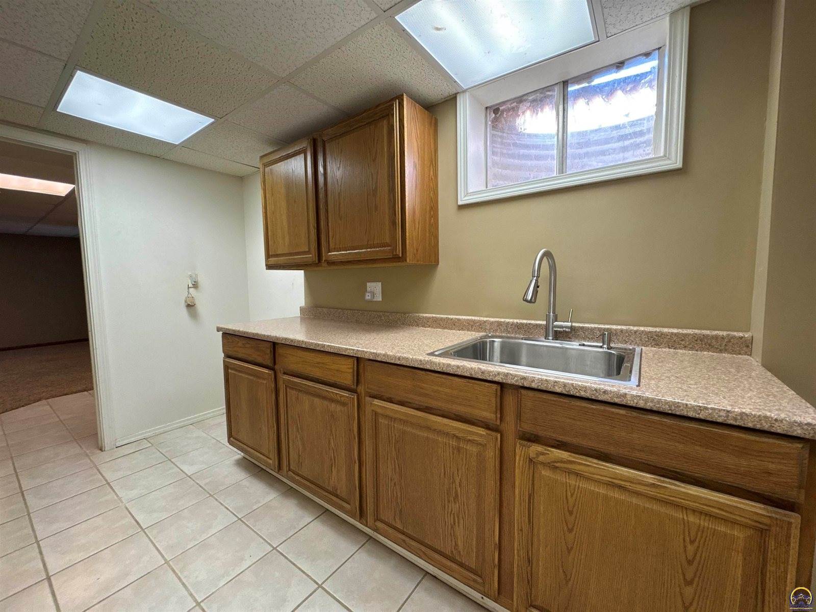 6301 SE Croco RD, Berryton, KS 66409