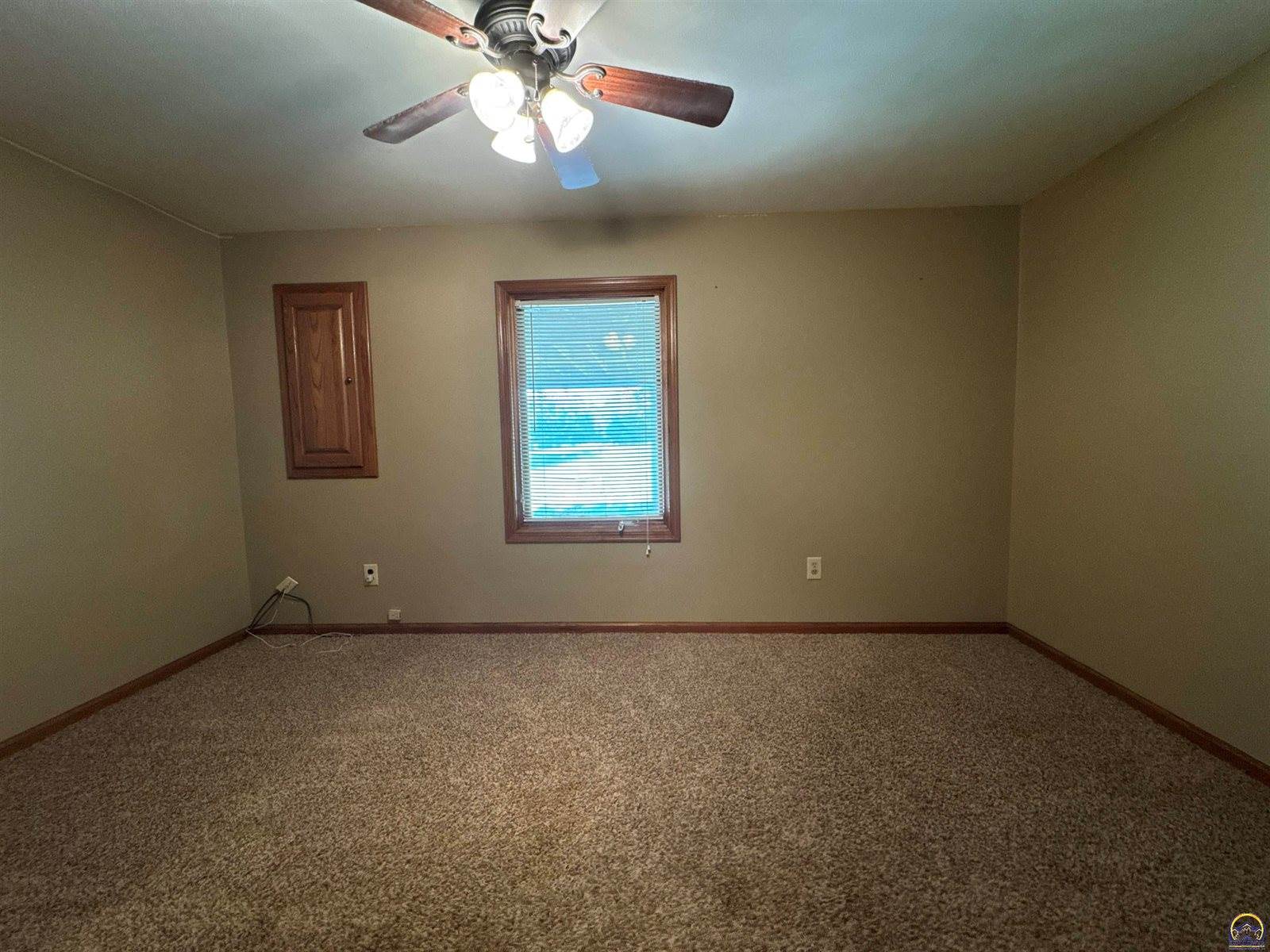 6301 SE Croco RD, Berryton, KS 66409