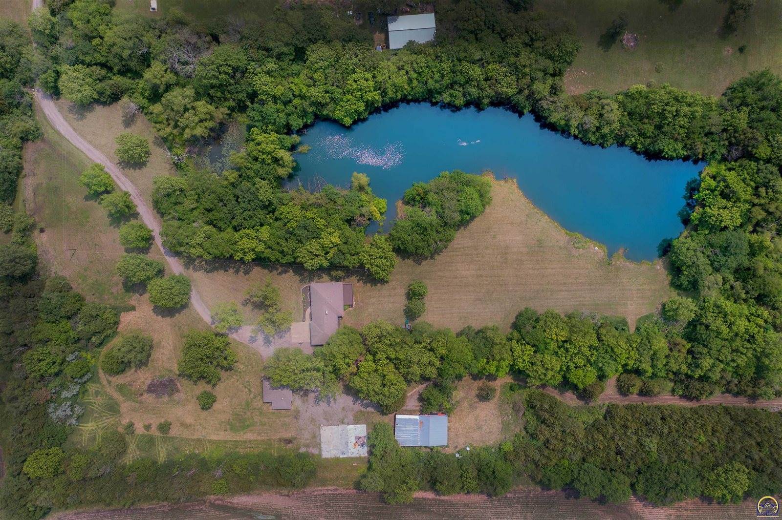 6301 SE Croco RD, Berryton, KS 66409