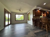 6301 SE Croco RD, Berryton, KS 66409