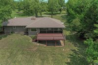 6301 SE Croco RD, Berryton, KS 66409