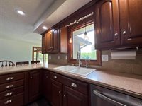 6301 SE Croco RD, Berryton, KS 66409