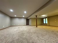 6301 SE Croco RD, Berryton, KS 66409