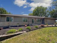 6301 SE Croco RD, Berryton, KS 66409