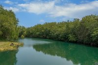 6301 SE Croco RD, Berryton, KS 66409