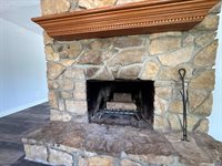 6301 SE Croco RD, Berryton, KS 66409