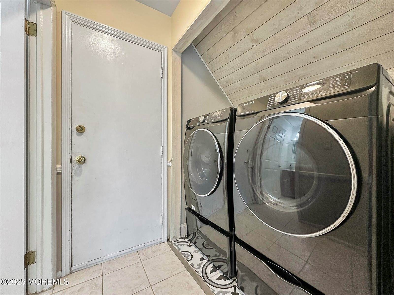 893 New Jersey Avenue, Toms River, NJ 08753