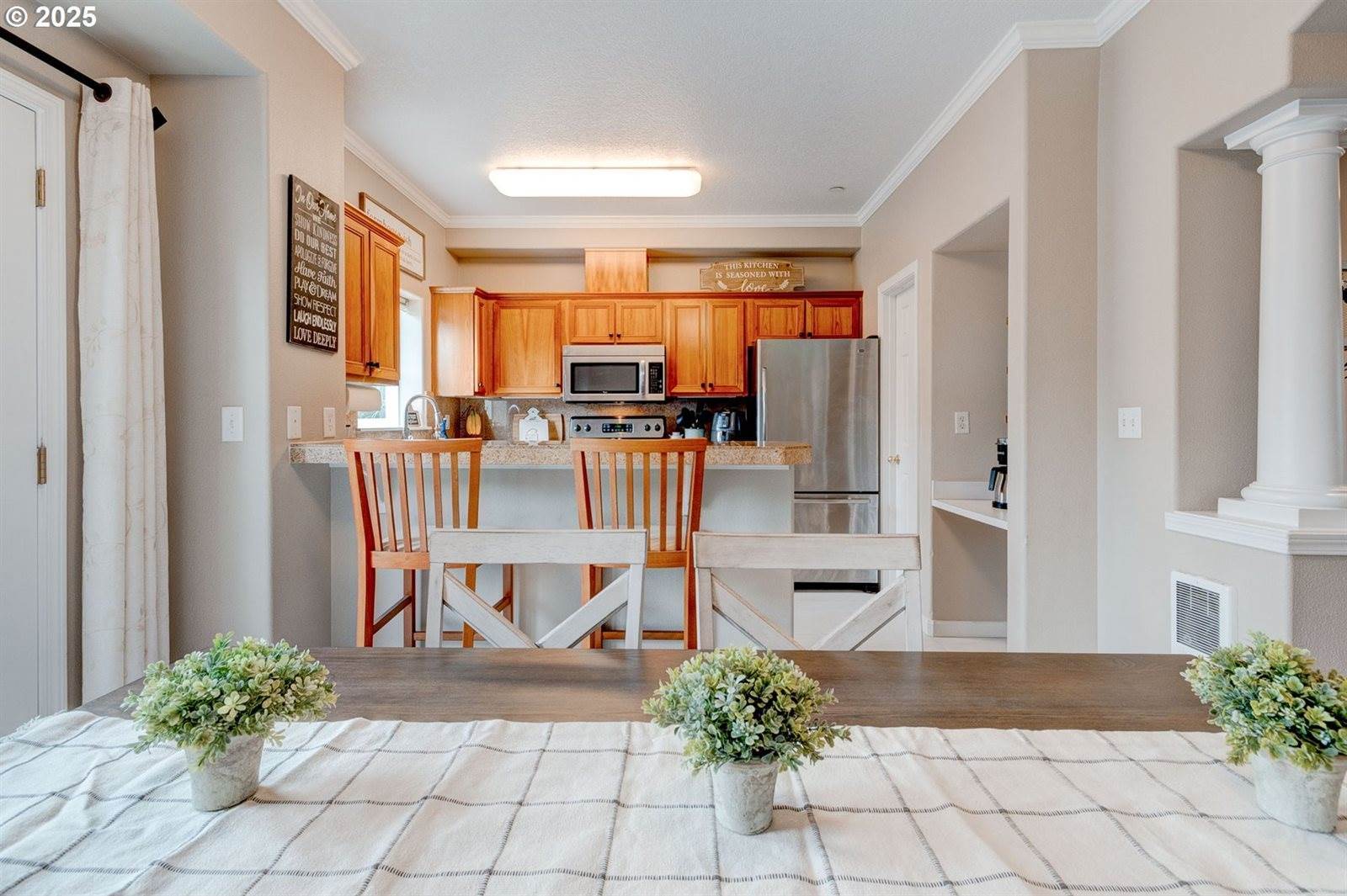 30370 SW Rebekah St, Wilsonville, OR 97070