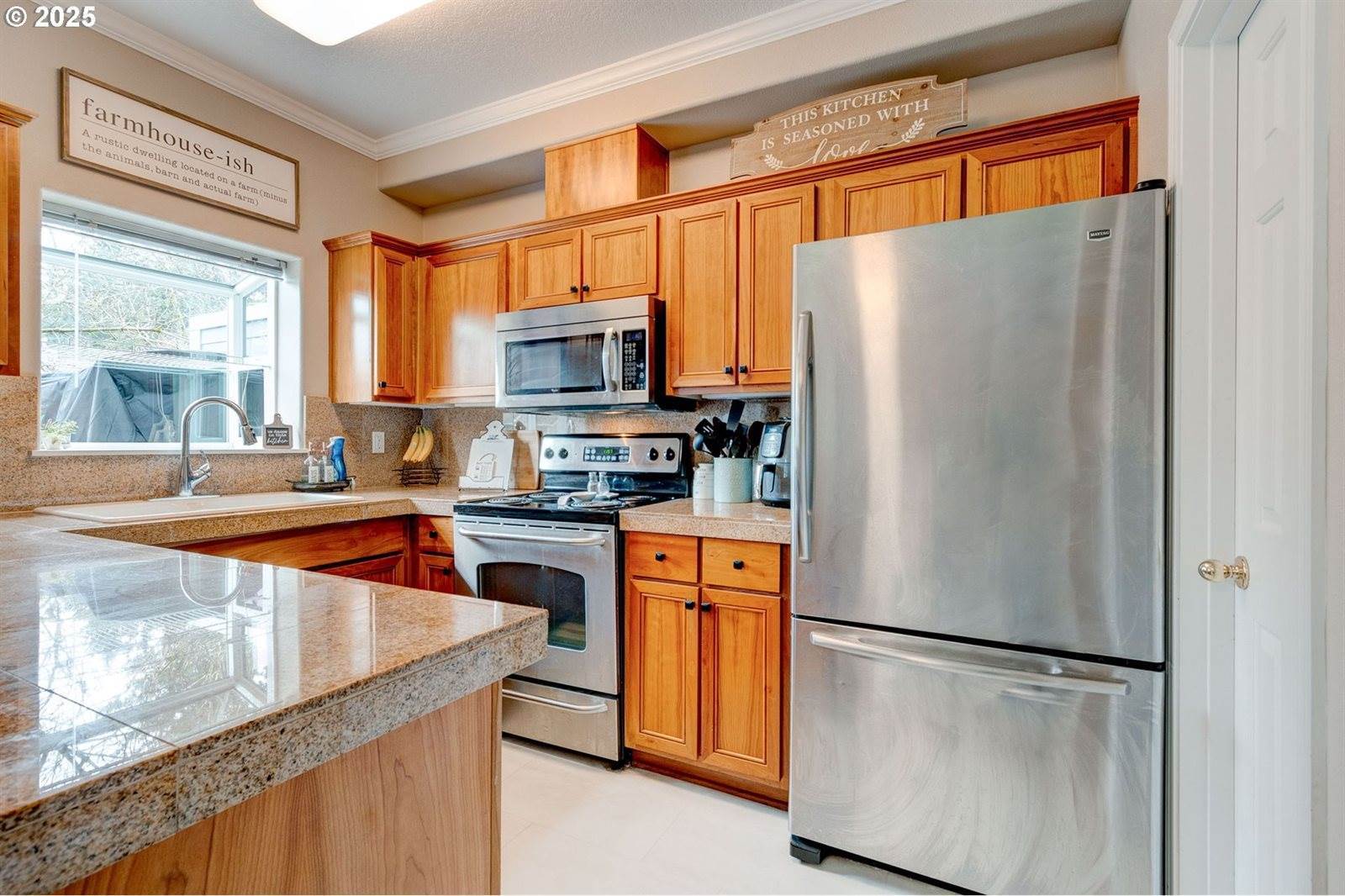 30370 SW Rebekah St, Wilsonville, OR 97070