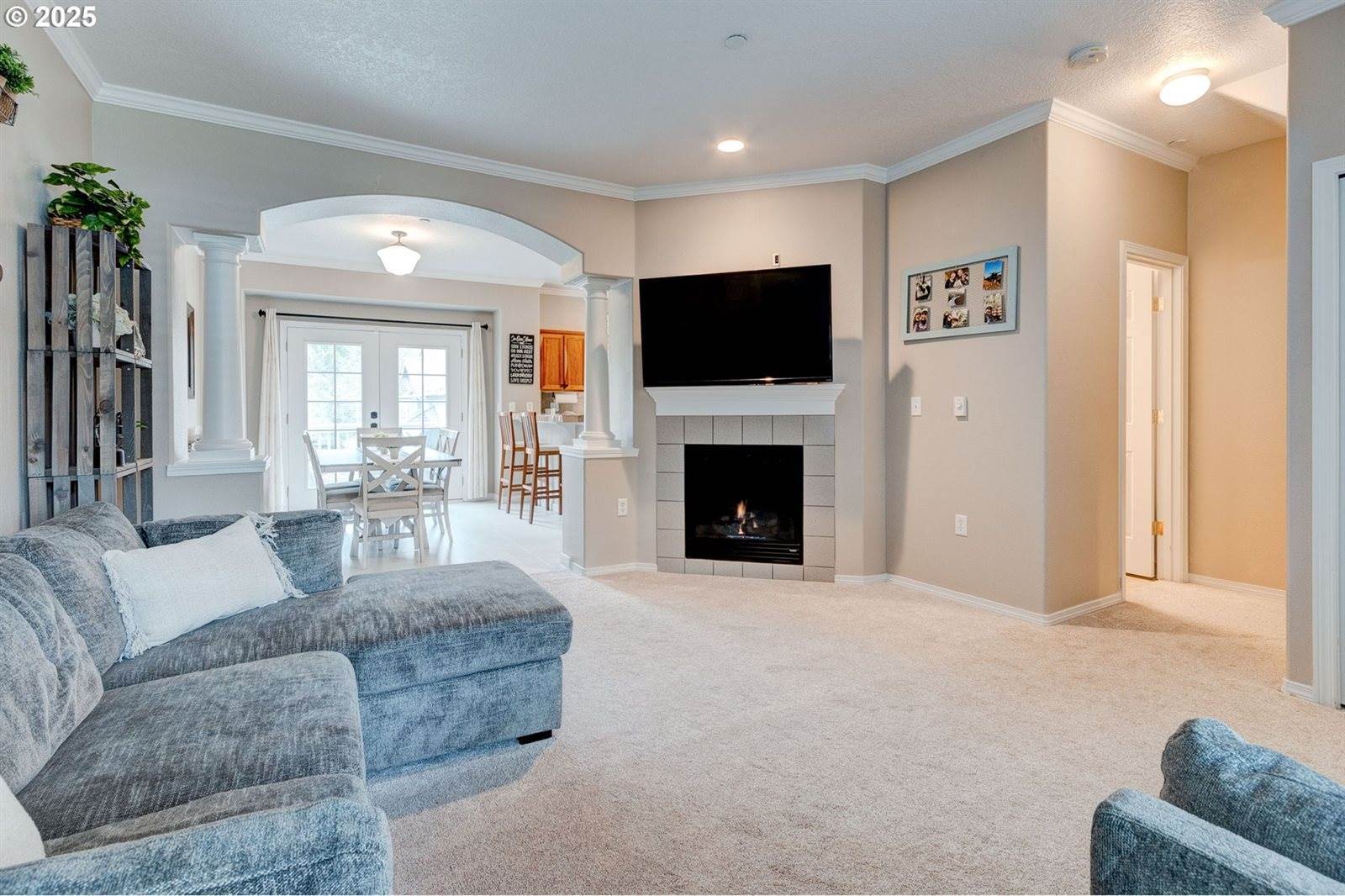 30370 SW Rebekah St, Wilsonville, OR 97070