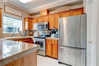 30370 SW Rebekah St, Wilsonville, OR 97070