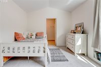 30370 SW Rebekah St, Wilsonville, OR 97070