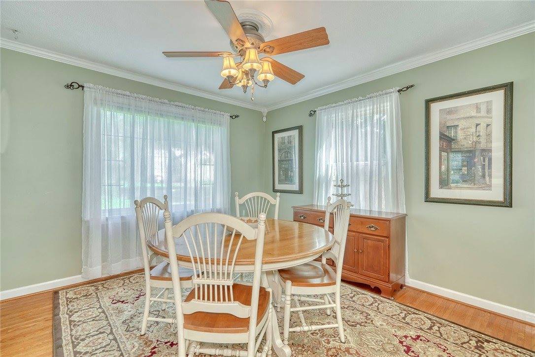 910 Roosevelt Road, East Rochester, NY 14445