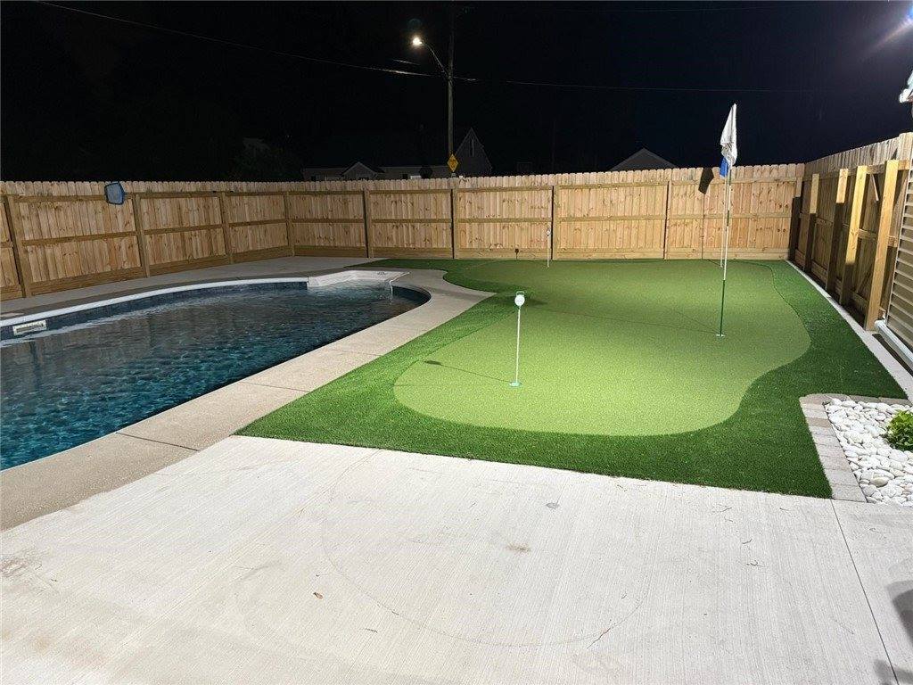 910 Roosevelt Road, East Rochester, NY 14445