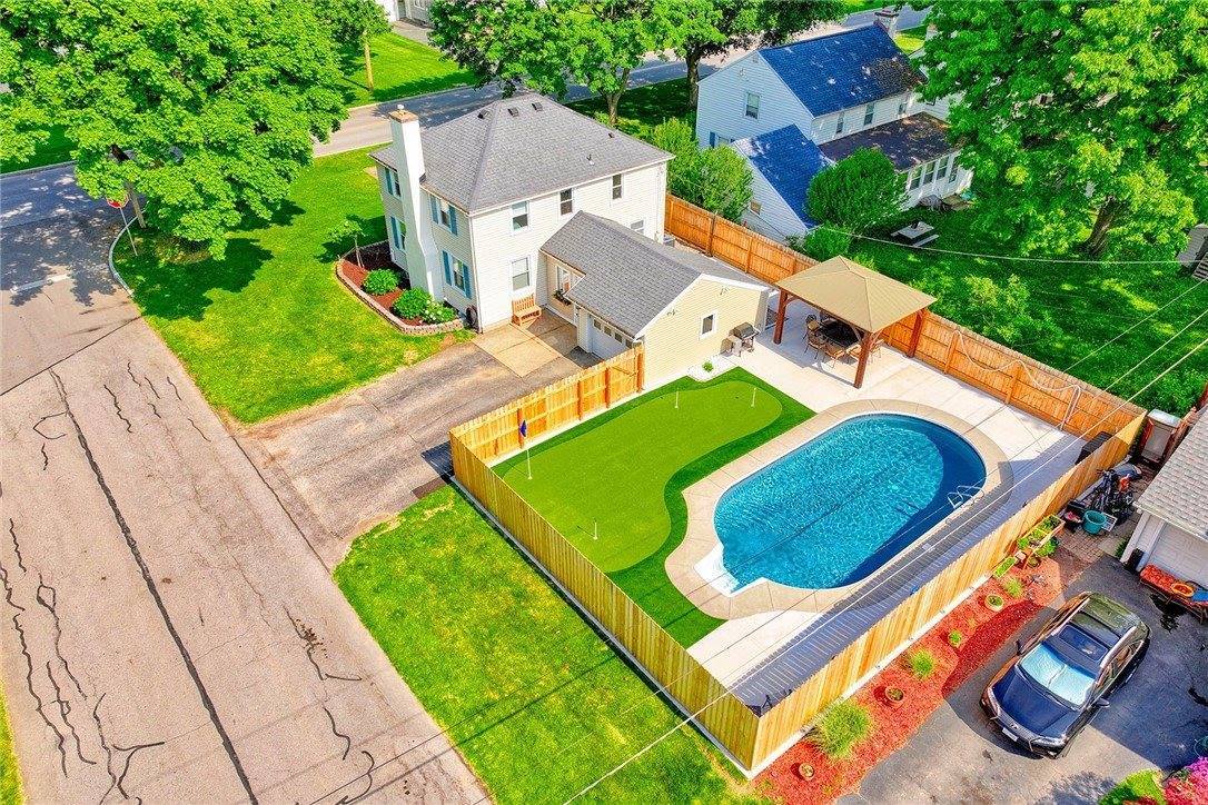 910 Roosevelt Road, East Rochester, NY 14445