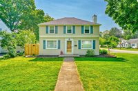 910 Roosevelt Road, East Rochester, NY 14445