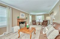 910 Roosevelt Road, East Rochester, NY 14445