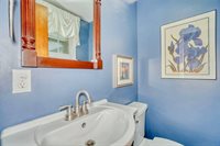 910 Roosevelt Road, East Rochester, NY 14445