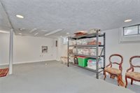 910 Roosevelt Road, East Rochester, NY 14445