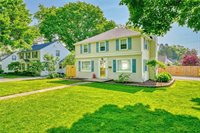 910 Roosevelt Road, East Rochester, NY 14445