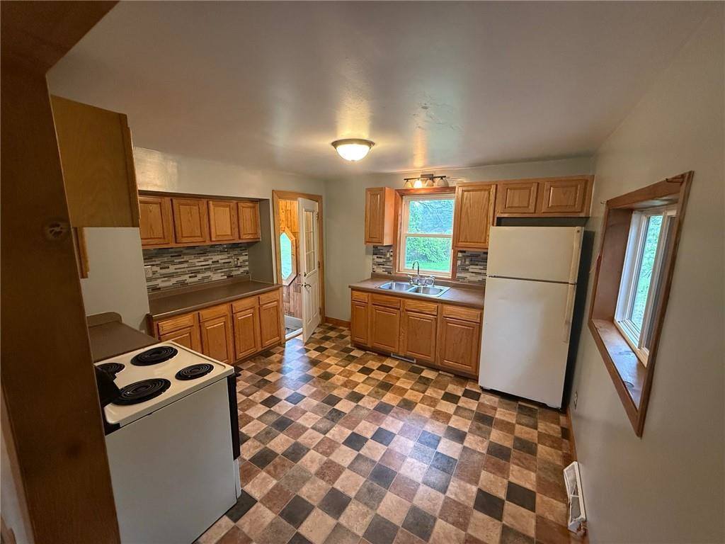 317 Oak Street, Fairchild, WI 54741